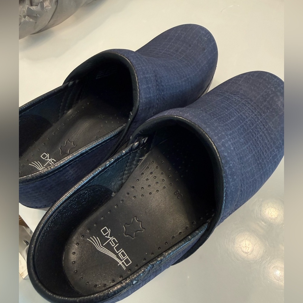 Size 38 blue dansko great condition - Picture 5 of 5